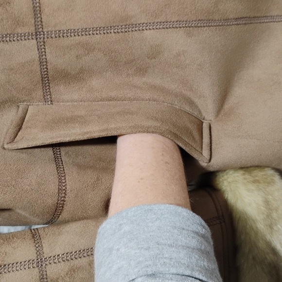 Gallery Faux Fur & Suede Long Gorgeous Coat Sz.L Never Worn - Picture 7 of 13